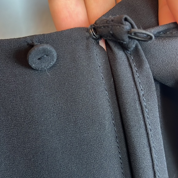 BCBG MaxAzria Sleeveless Pintuck Wide Leg Jumpsuit w/ Layered Top Sz M Black - Picture 13 of 17